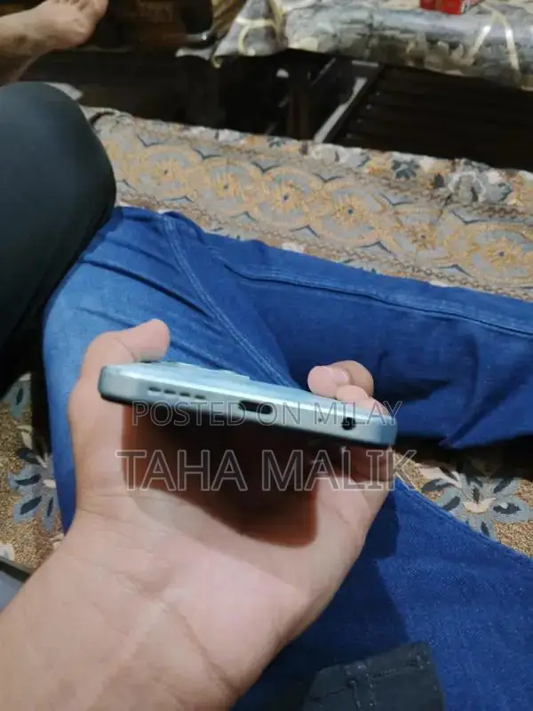 Budget-Friendly Smartphone with Ample Storage and Memory