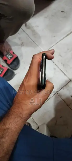 Apple iPhone 11 Pro Unlocked Smartphone 512GB