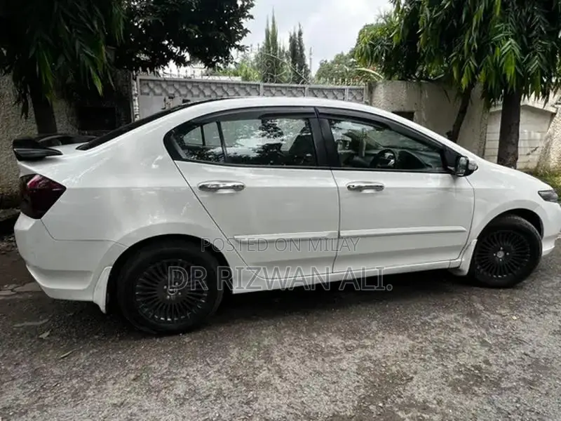 Honda City Prosmetic Sedan 2021 - Low Mileage Compact Car