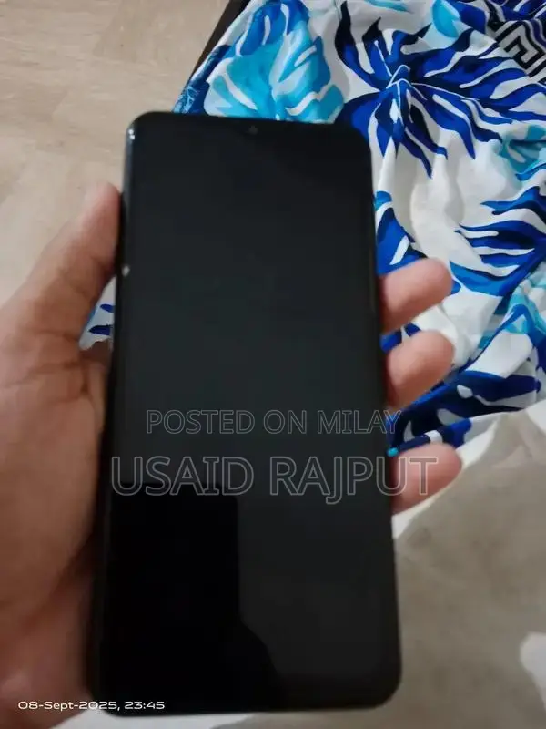 Samsung Galaxy A13 Smartphone - Original Panel 4/64GB