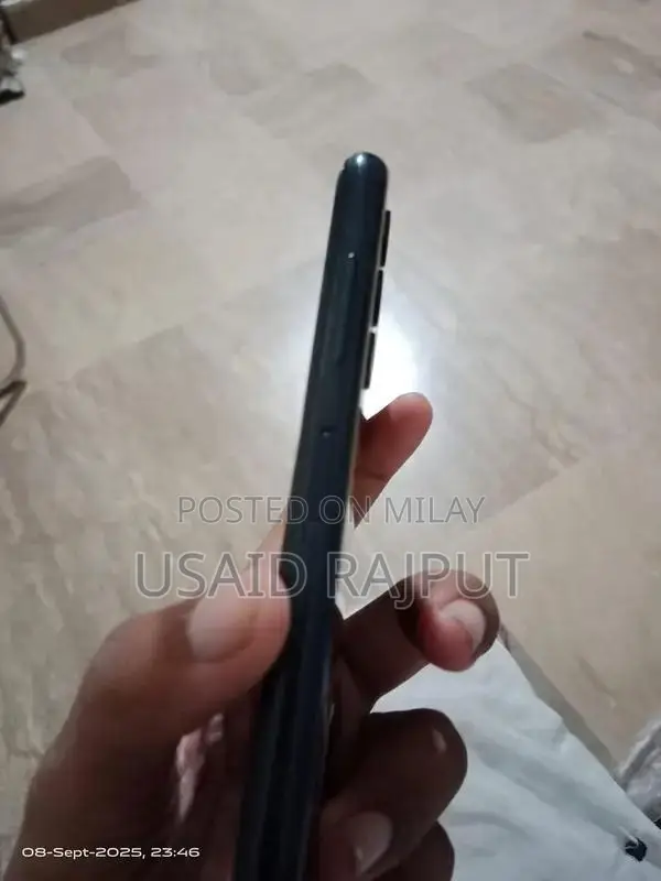 Samsung Galaxy A13 Smartphone - Original Panel 4/64GB