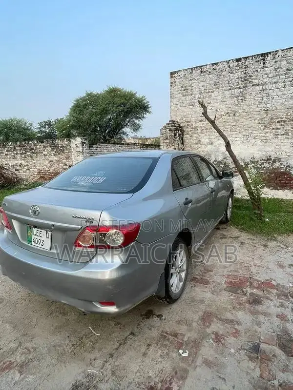 Toyota Corolla GLI Sedan - Well-Maintained Sedan