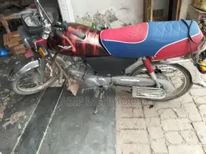 Honda CD 70 Motorcycle - Classic Two-Wheeler with Reliable Performance