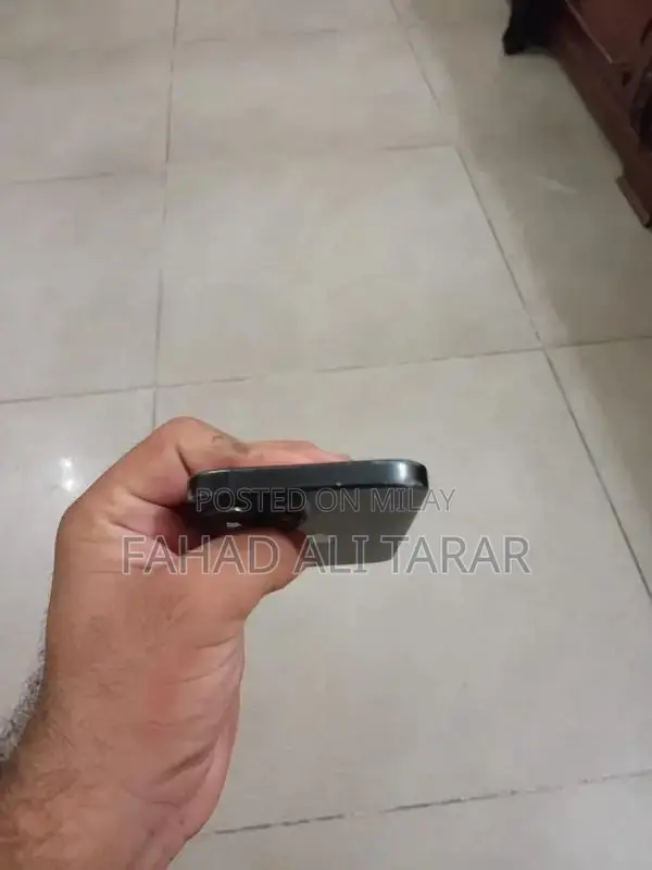 Pre-Owned iPhone 15 with High Battery Health and Functional Features