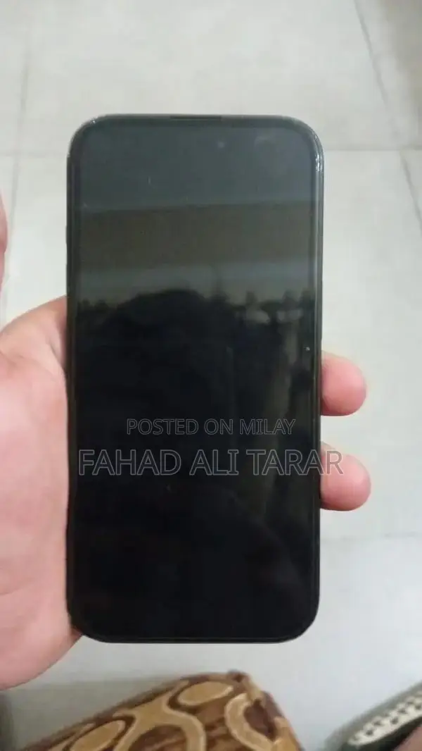 Pre-Owned iPhone 15 with High Battery Health and Functional Features