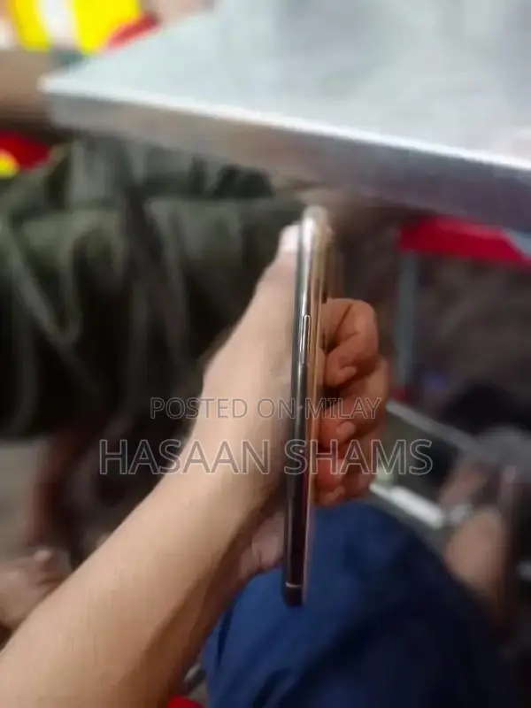 iPhone XS 64GB Golden Color with Original Box