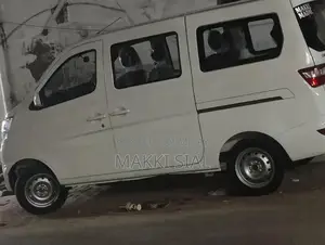 Changan Karvaan Plus 1000cc Family Compact Car