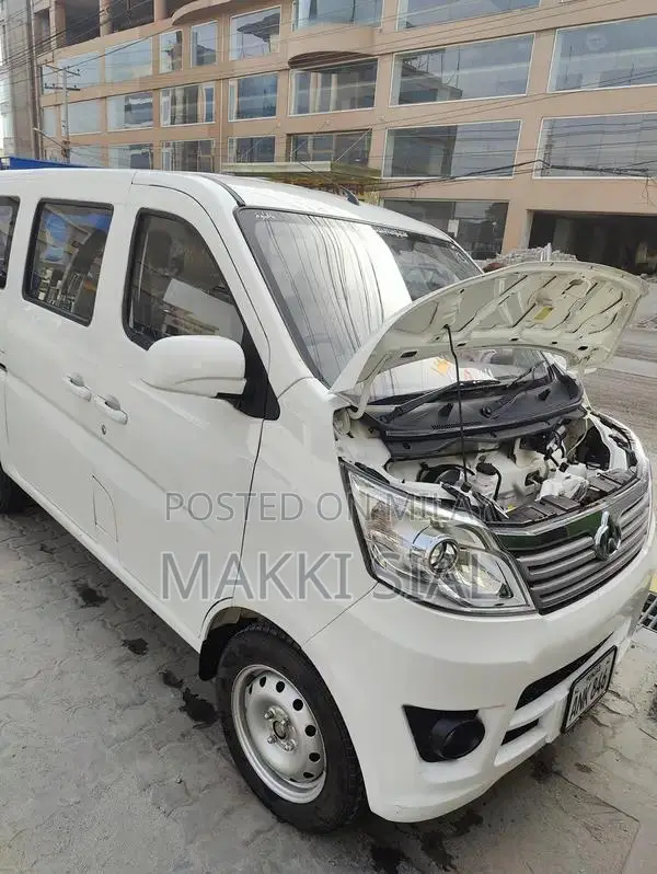 Changan Karvaan Plus 1000cc Family Compact Car