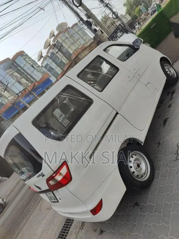 Changan Karvaan Plus 1000cc Family Compact Car