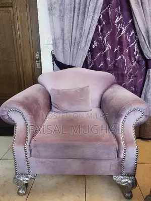 Photo - Comfortable 3-Piece Sofa Set in Excellent Condition