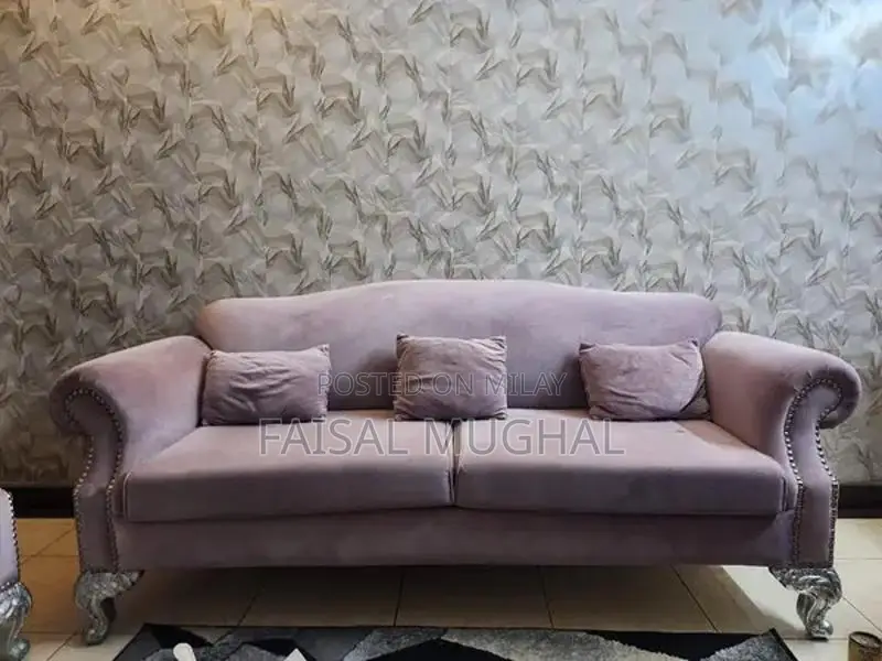 Comfortable 3-Piece Sofa Set in Excellent Condition