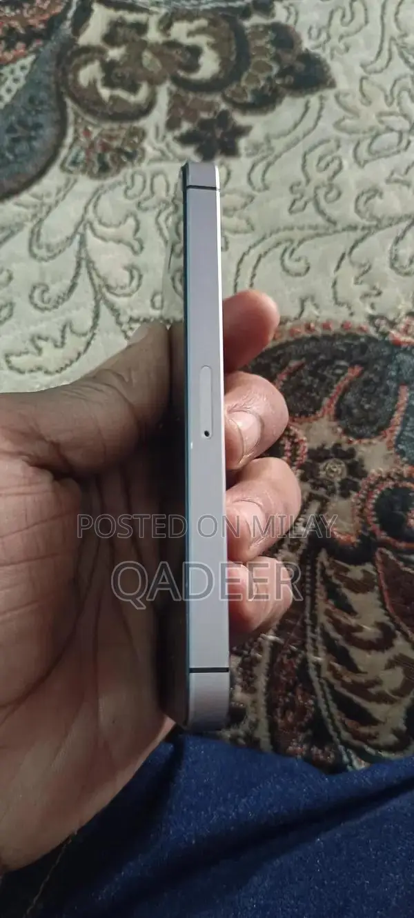 iPhone SE 2016 Fully Functional Smartphone