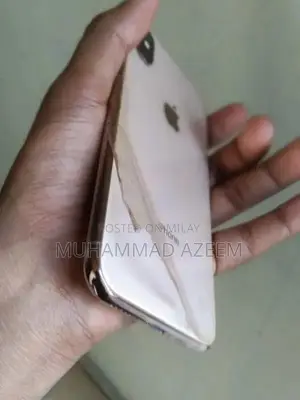 Golden iPhone XS 64GB Dual SIM Smartphone