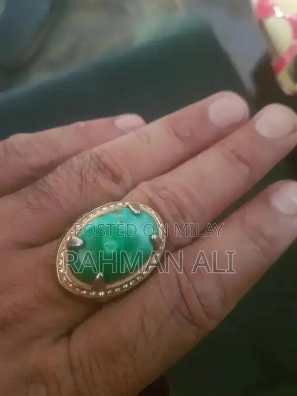 Vintage Gold Ring with Hussain Froza Stone