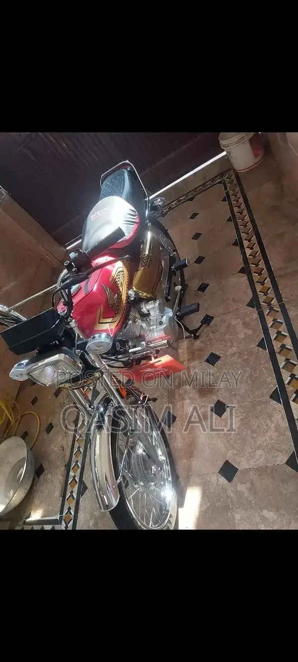 Honda 125CG Gold Edition Motorcycle