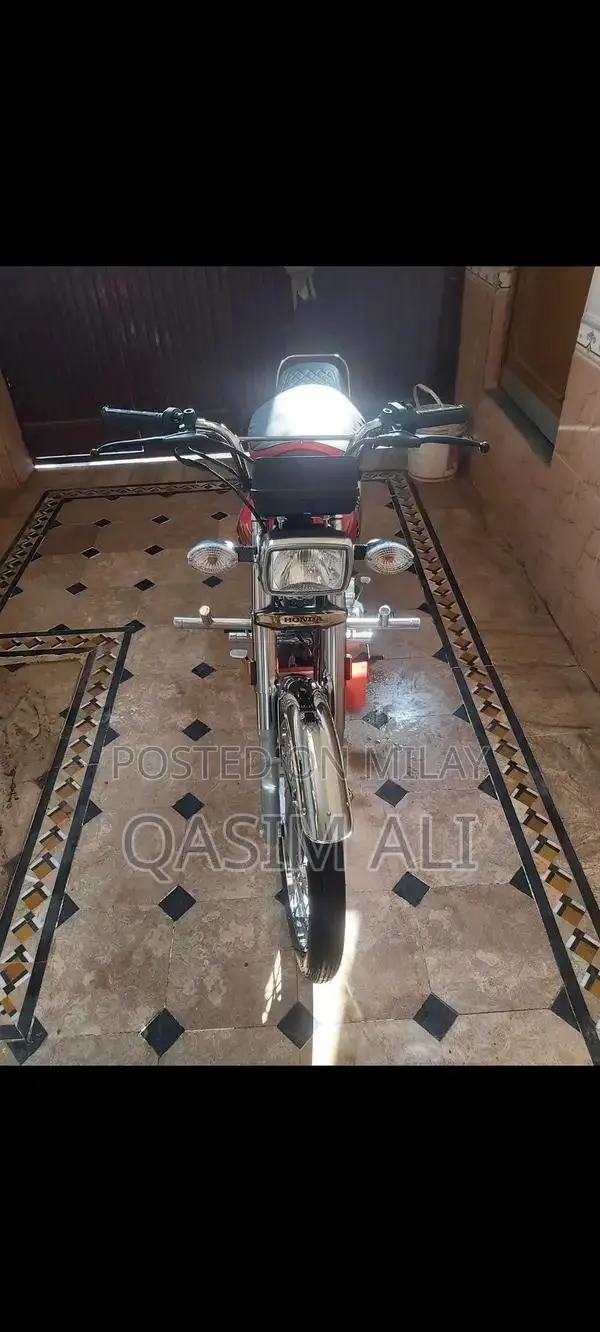 Honda 125CG Gold Edition Motorcycle