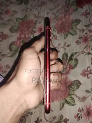 Apple iPhone 11 64GB Smartphone - Excellent Condition