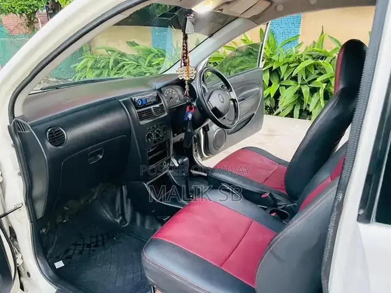 Daihatsu Mira 2-Door Compact Automatic Hatchback