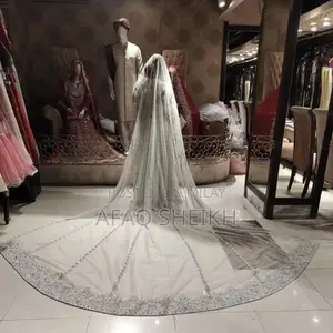 Women's Fashion Dress with Tailored Waist Design