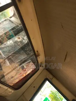 2009 Model Pickup Truck with New Engine and Standard Features