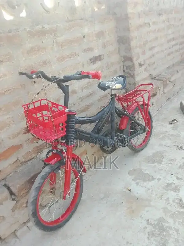Child's Bicycle - Good Condition - Suitable for 6-10 Years Old