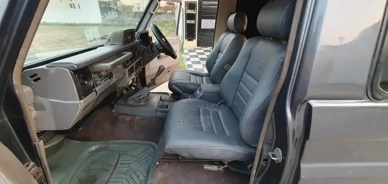 Toyota Land Cruiser SUV - Reliable Off-Road Performance Vehicle