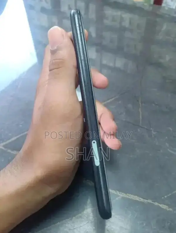 Google Pixel 5 5G Smartphone 8GB RAM 128GB Storage