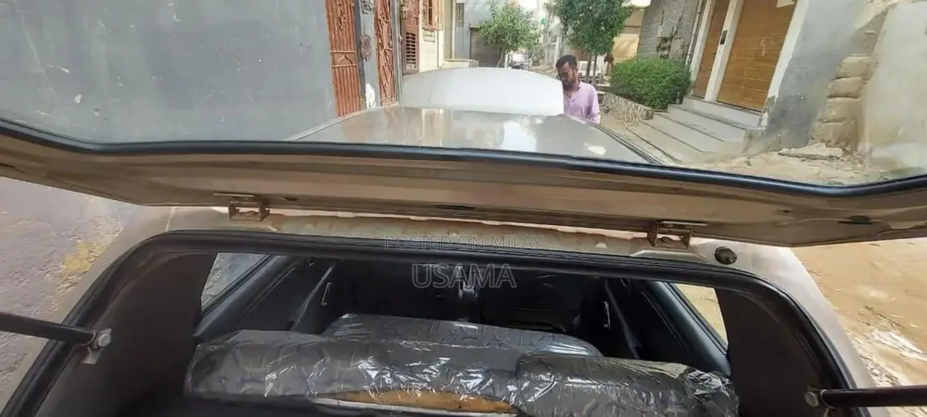 2006 Model Vehicle in Original Condition Low Mileage