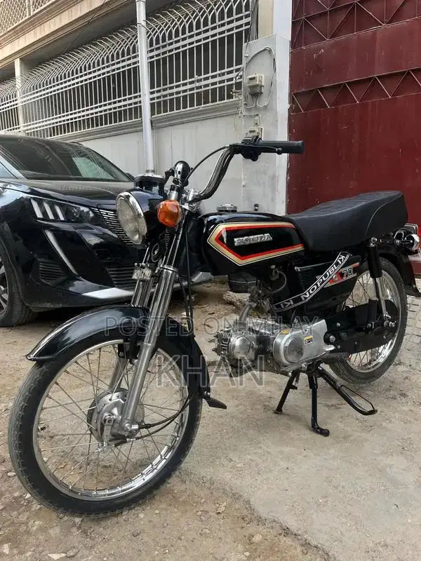 Honda 1982 Classic Motorcycle Point Model
