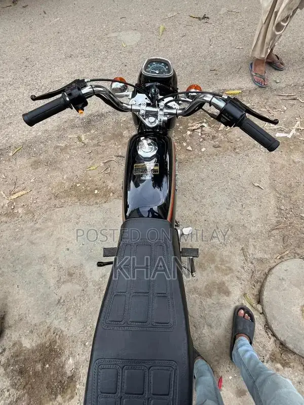 Honda 1982 Classic Motorcycle Point Model