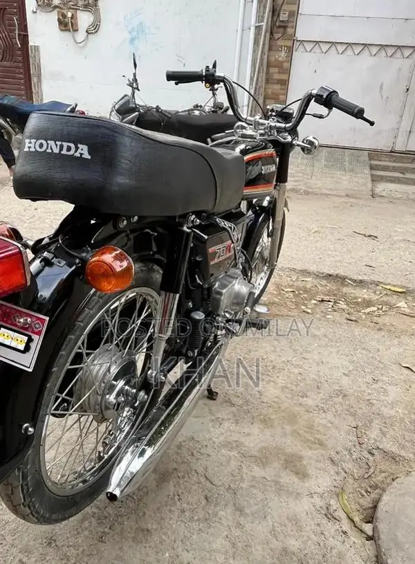Honda 1982 Classic Motorcycle Point Model