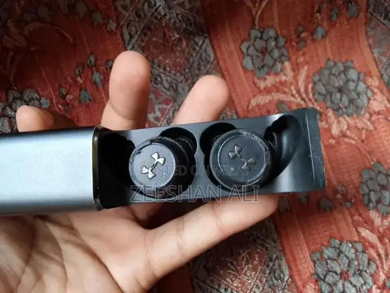 JBL Under Armour Wireless Sport Earbuds