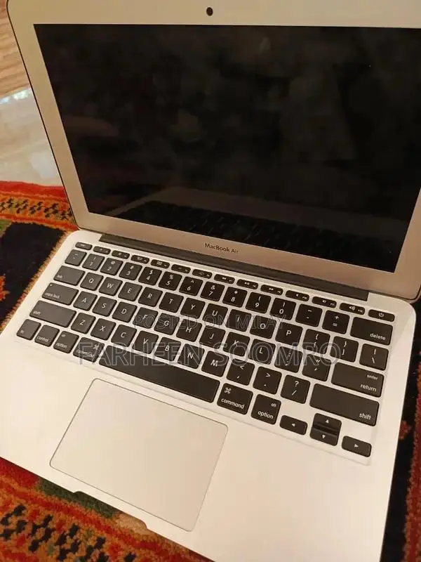 Apple MacBook Air 2014 13-inch Laptop