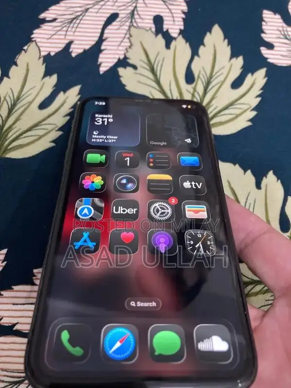 Apple iPhone 11 128GB Lightly Used Smartphone