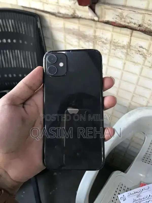 Factory Unlocked iPhone 11 64GB Esim Smartphone