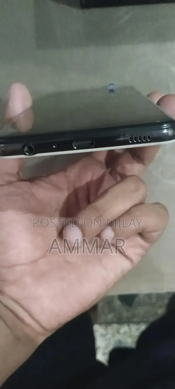 Samsung Galaxy A72 Smartphone - Great Condition Dual Storage