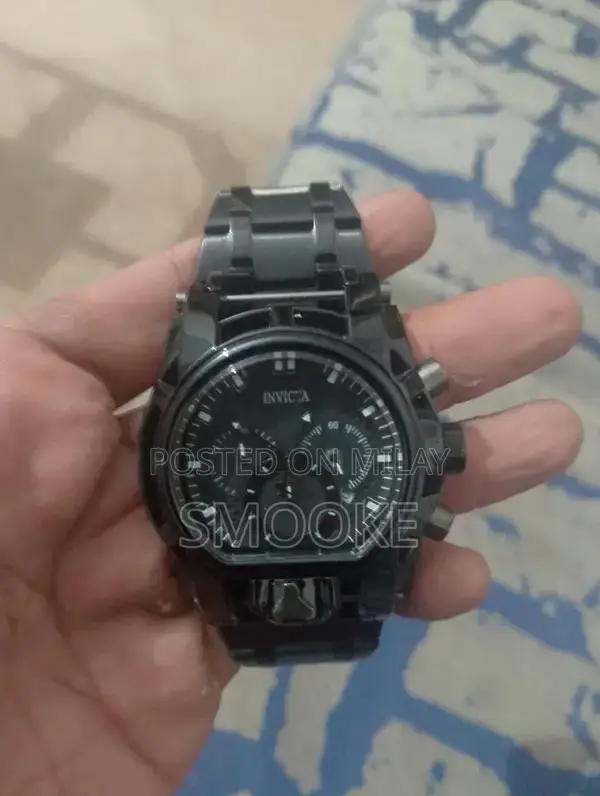 Invicta Bolt Men's Watch - Stylish Italian Design Brand New