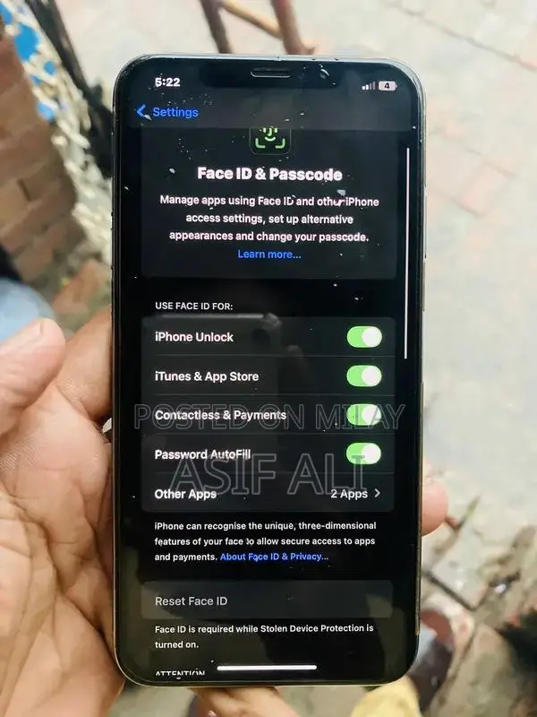 Apple iPhone XS Max 64GB Unlocked Smartphone