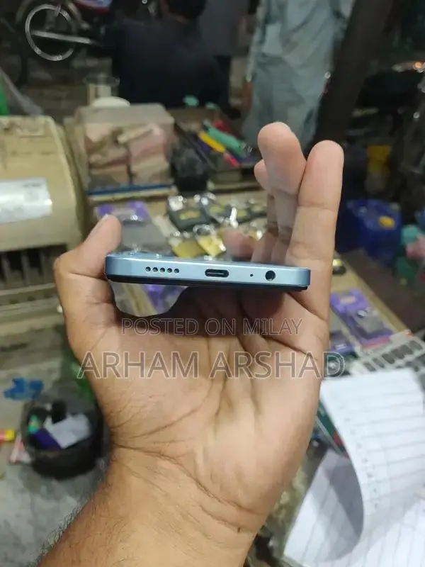 Vivo Y19s Smartphone - 4GB RAM + 128GB Storage