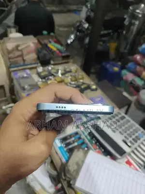 Vivo Y19s Smartphone - 4GB RAM + 128GB Storage