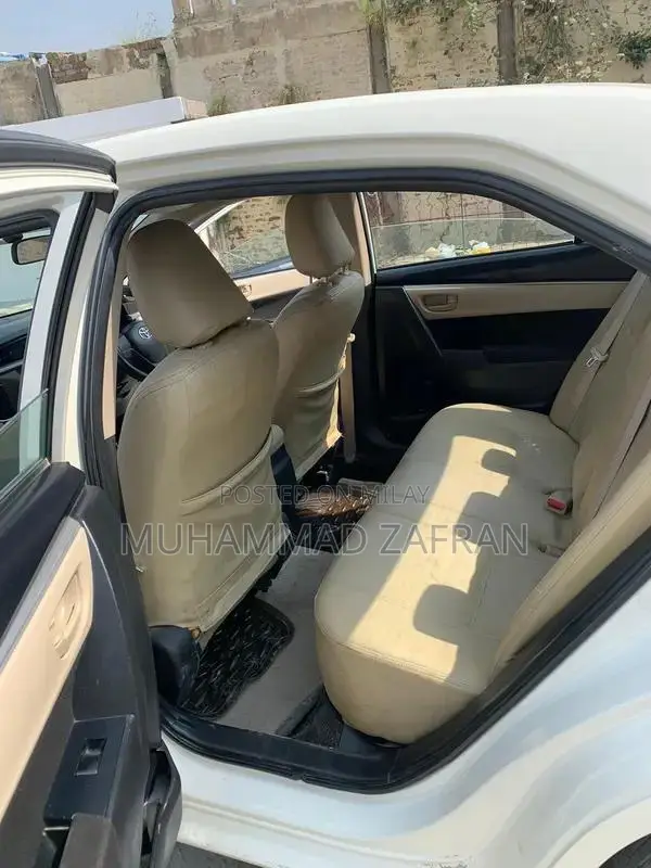 Toyota Corolla GLI Sedan 2017 Reliable Compact Car