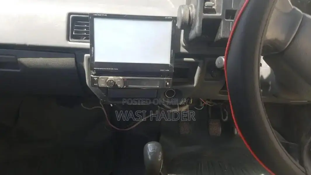 Suzuki Mehran 2005 Silver Sedan with Leather Seats and Power Features