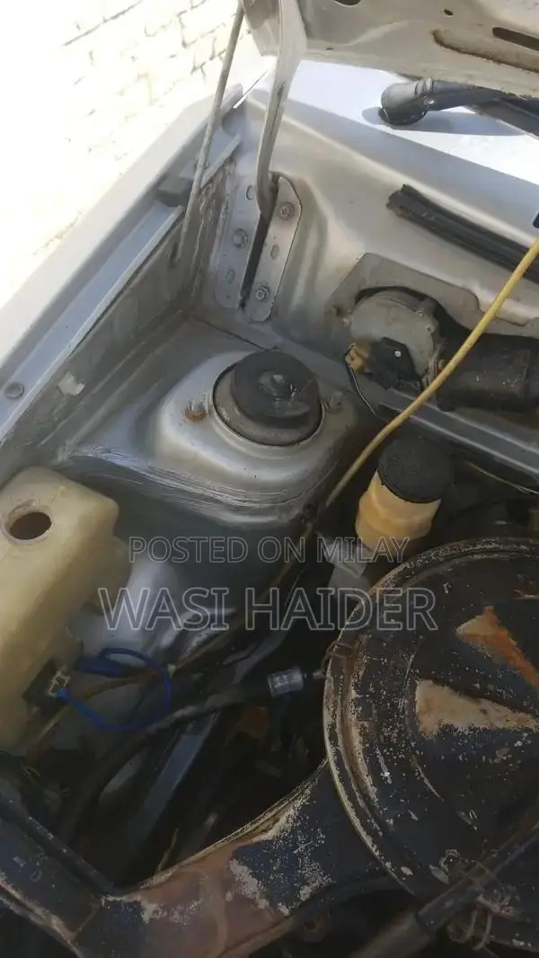 Suzuki Mehran 2005 Silver Sedan with Leather Seats and Power Features