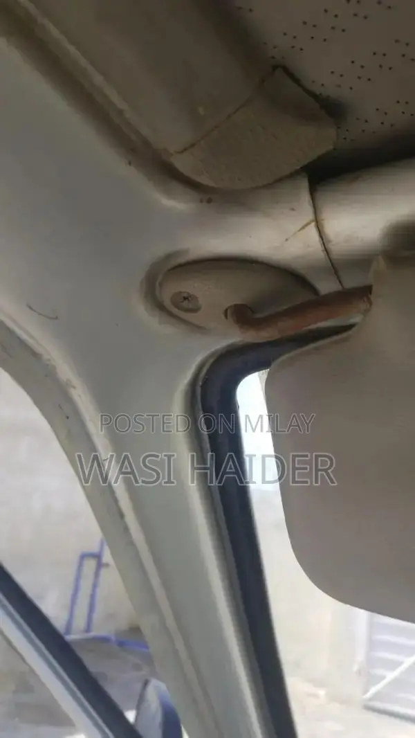 Suzuki Mehran 2005 Silver Sedan with Leather Seats and Power Features