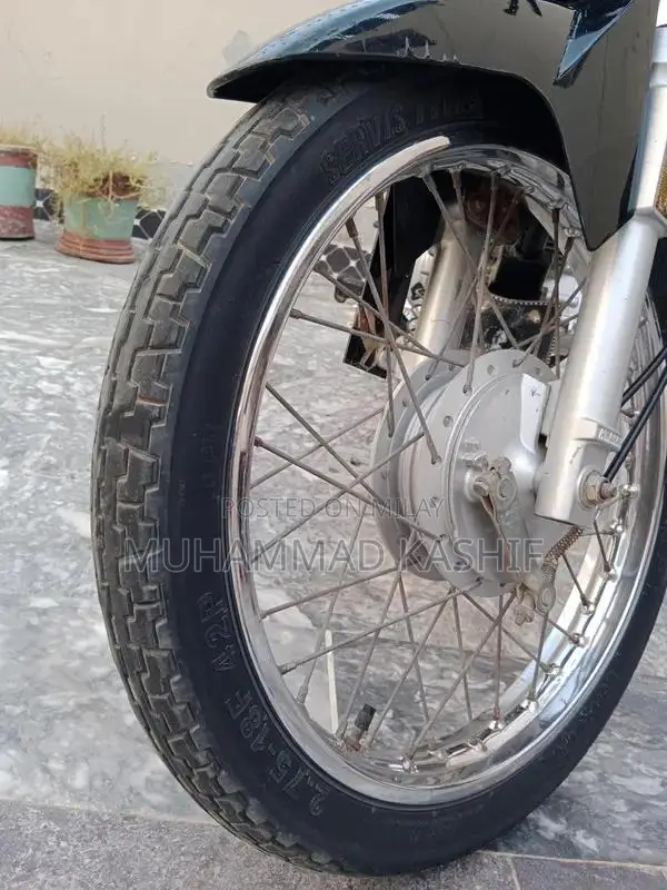 Yamaha YB125Z Motorcycle - Reliable Commuter Bike