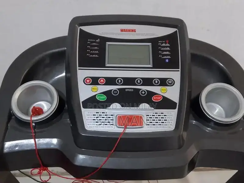 High-Performance Treadmill with Auto Incline and High-Speed Capability