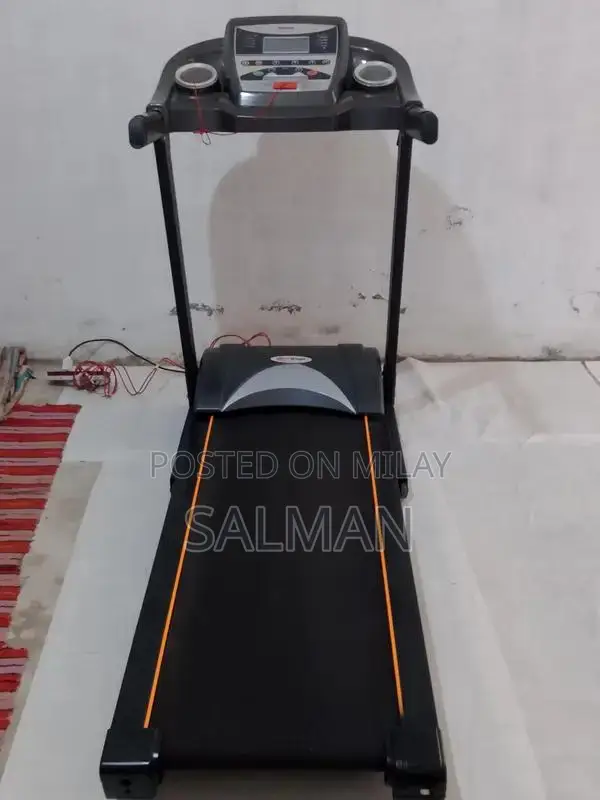 High-Performance Treadmill with Auto Incline and High-Speed Capability