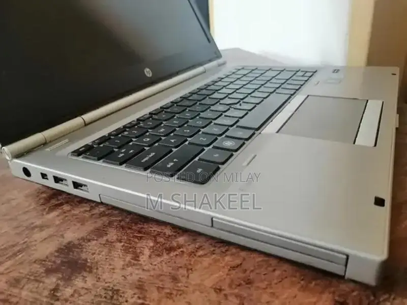 HP EliteBook 8460p Business Laptop - Core i5 Processor