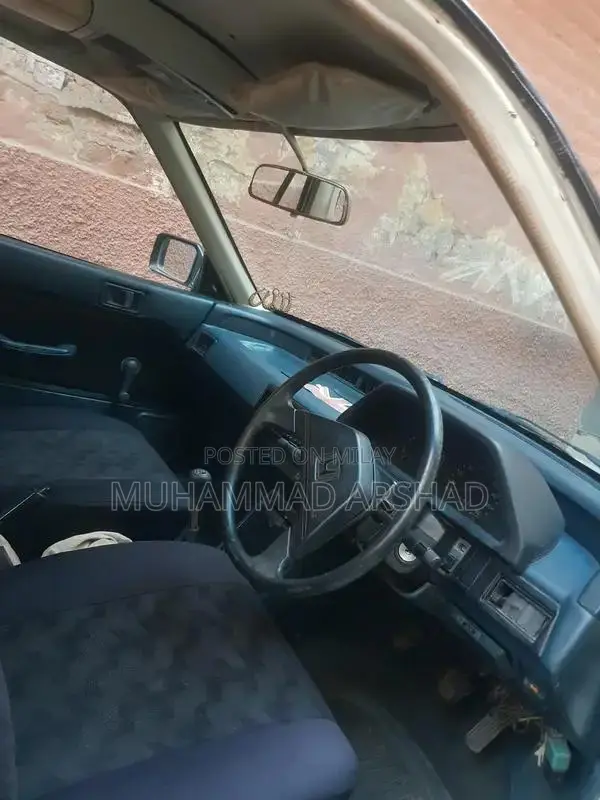 Honda Civic Sedan - Reliable Compact Car with Performance Rims