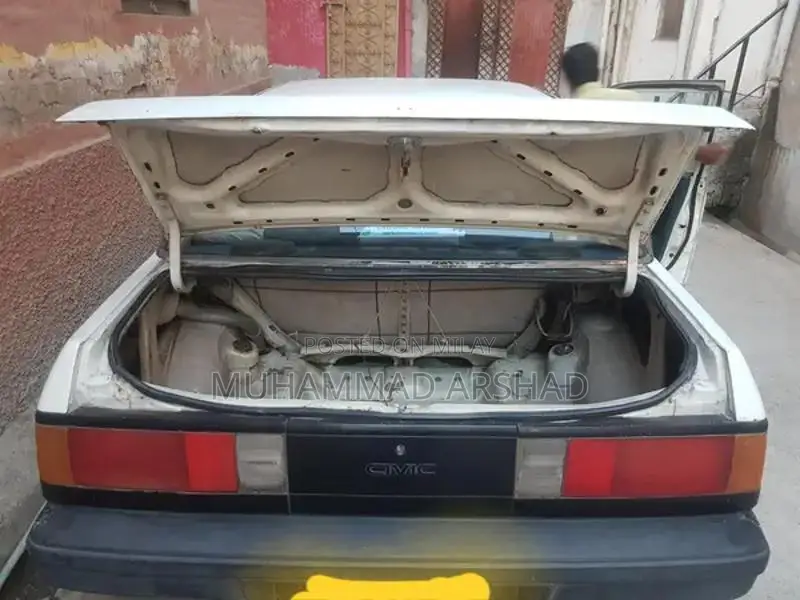 Honda Civic Sedan - Reliable Compact Car with Performance Rims